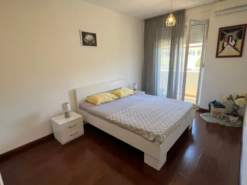 Izdavanje, jednosoban stan, 60m², Centar, Bar - image 6
