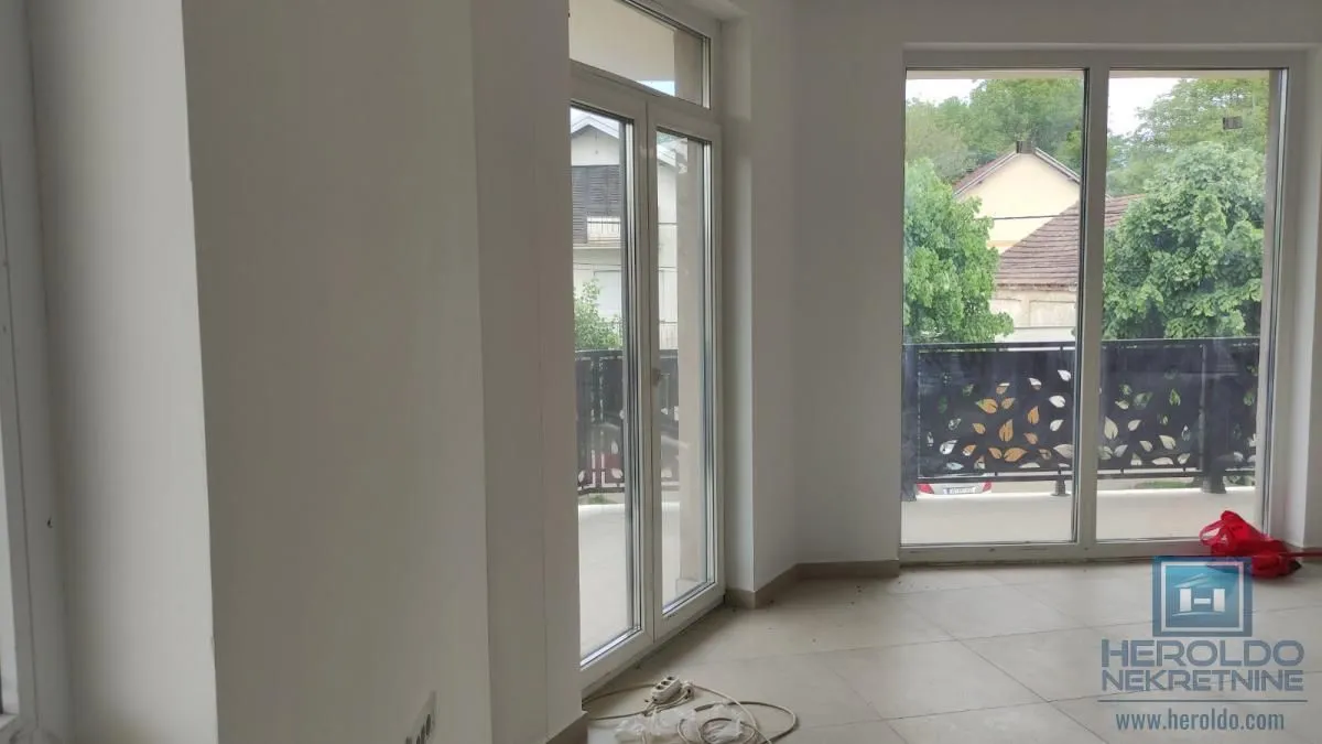Rent, office space, 140m², Centar, Leskovac