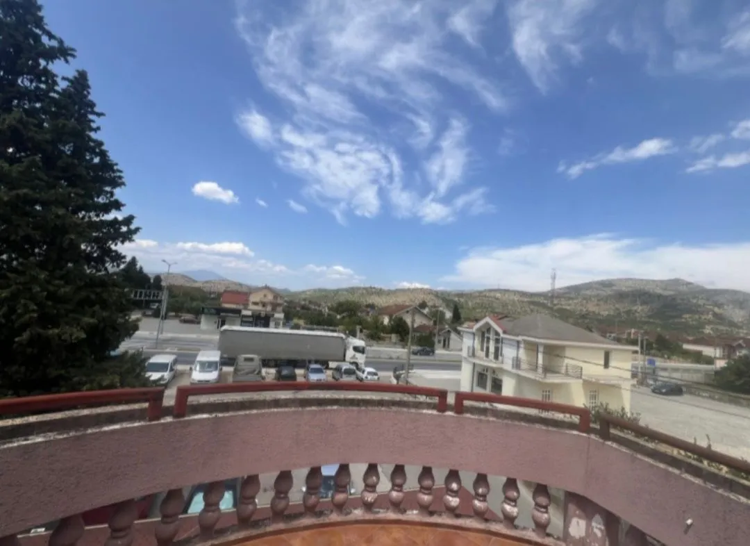 Sale, house, 450m², Zlatica, Podgorica
