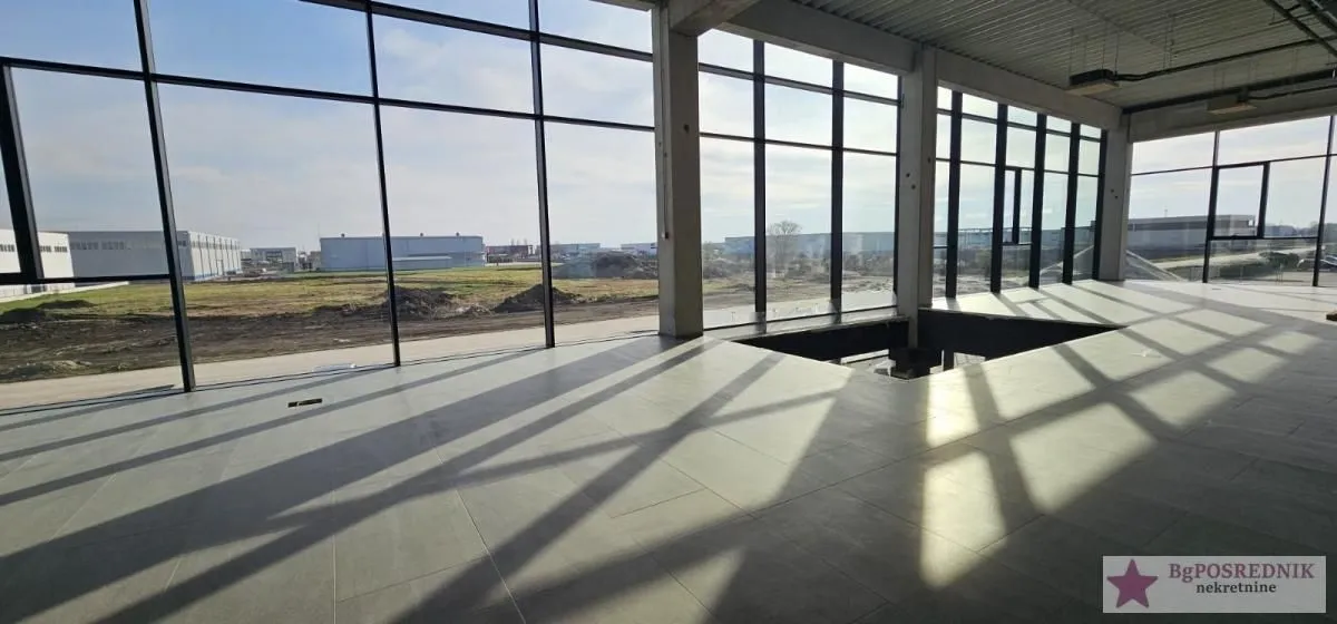 Rent, office space, 500m², Stara Pazova, Srbija