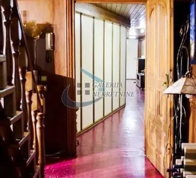 Sale, four bedroom apartment, 142m², Zemun Centar, Zemun Sve Podlokacije - image 22