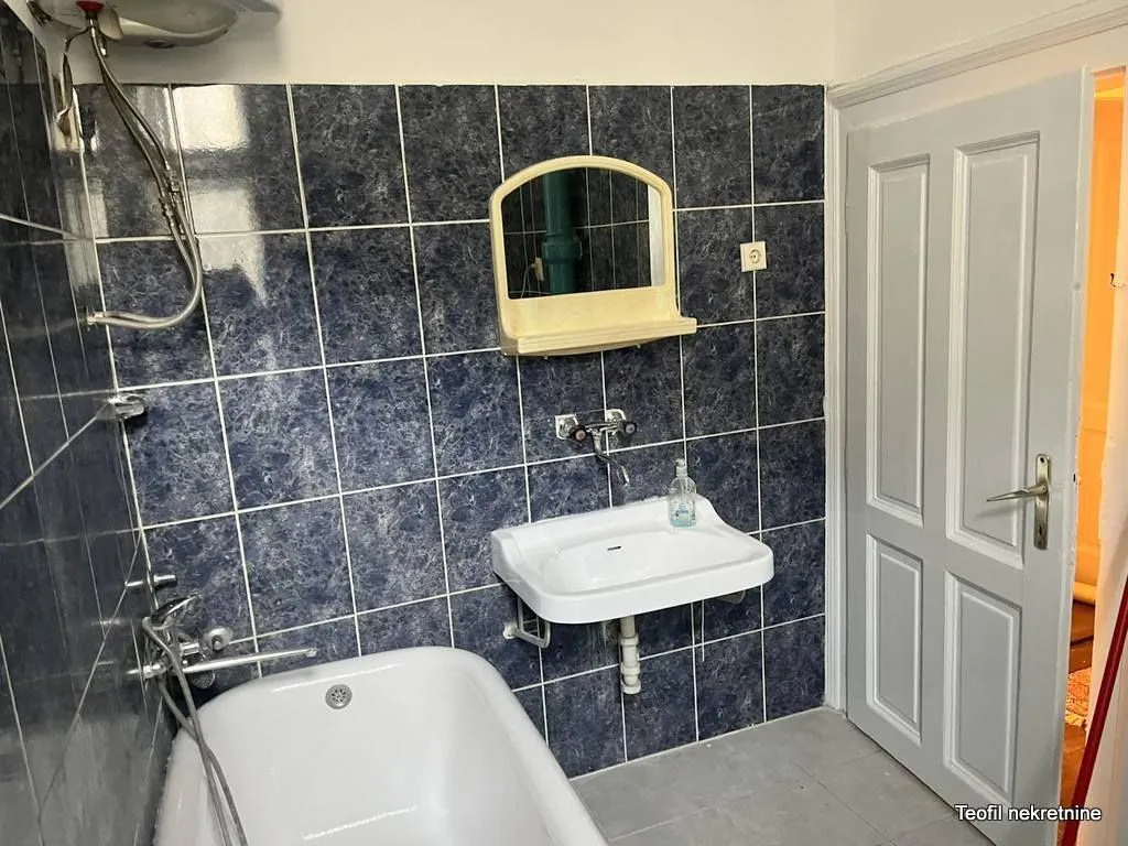 Izdavanje, dvosoban stan, 60m², Palilula, Niš