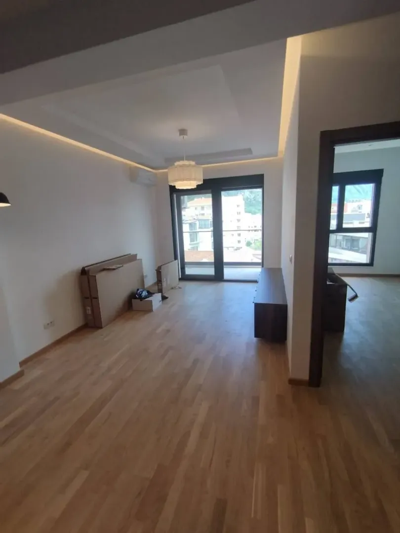 Izdavanje, jednosoban stan, 46m², Rozino, Budva