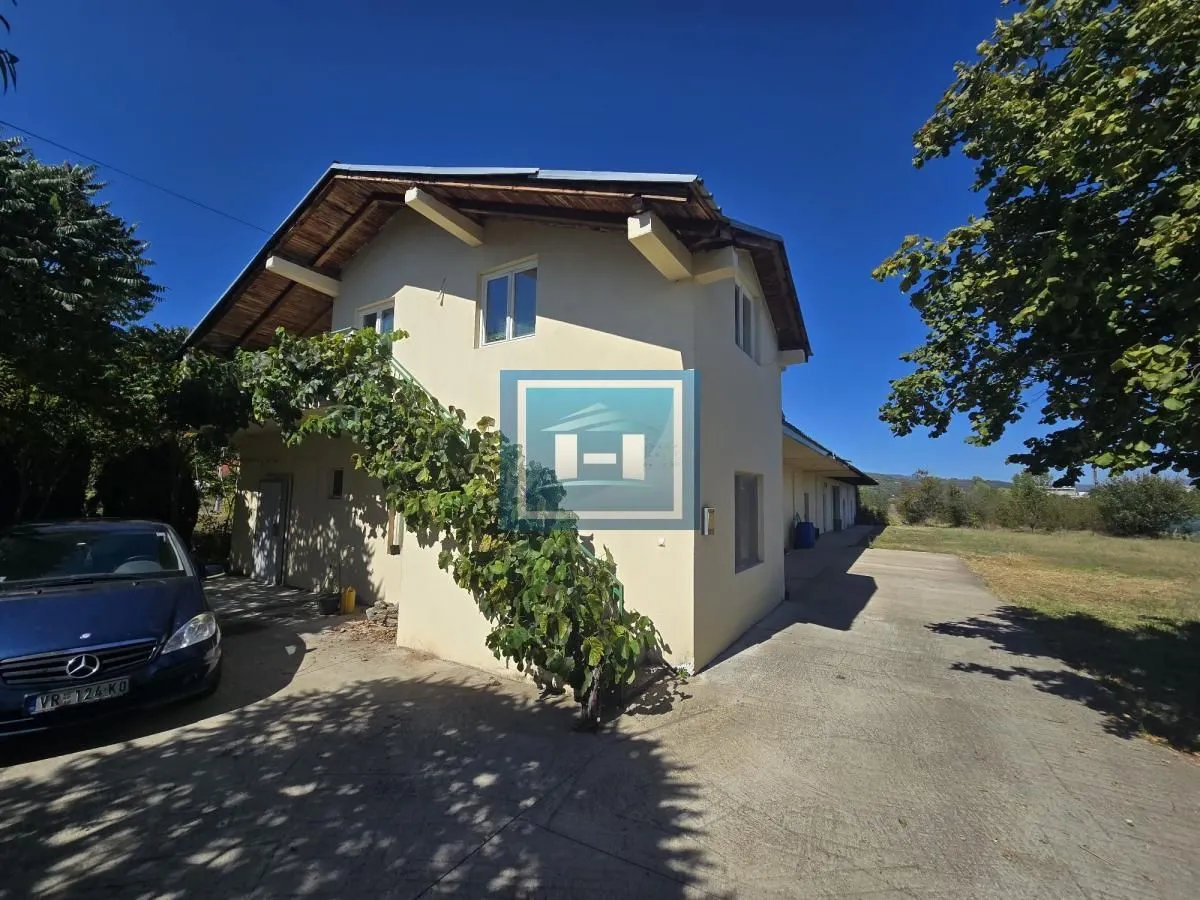 Sale, office space, 482m², Vladičin Han, Srbija