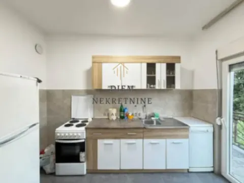 Izdavanje, trosoban stan, 100m², Zagorič, Podgorica - image 9