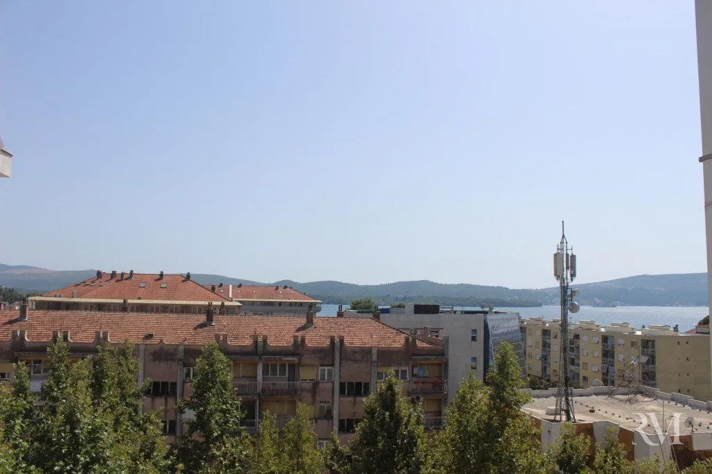 Rent, two bedroom apartment, 74m², Centar, Tivat