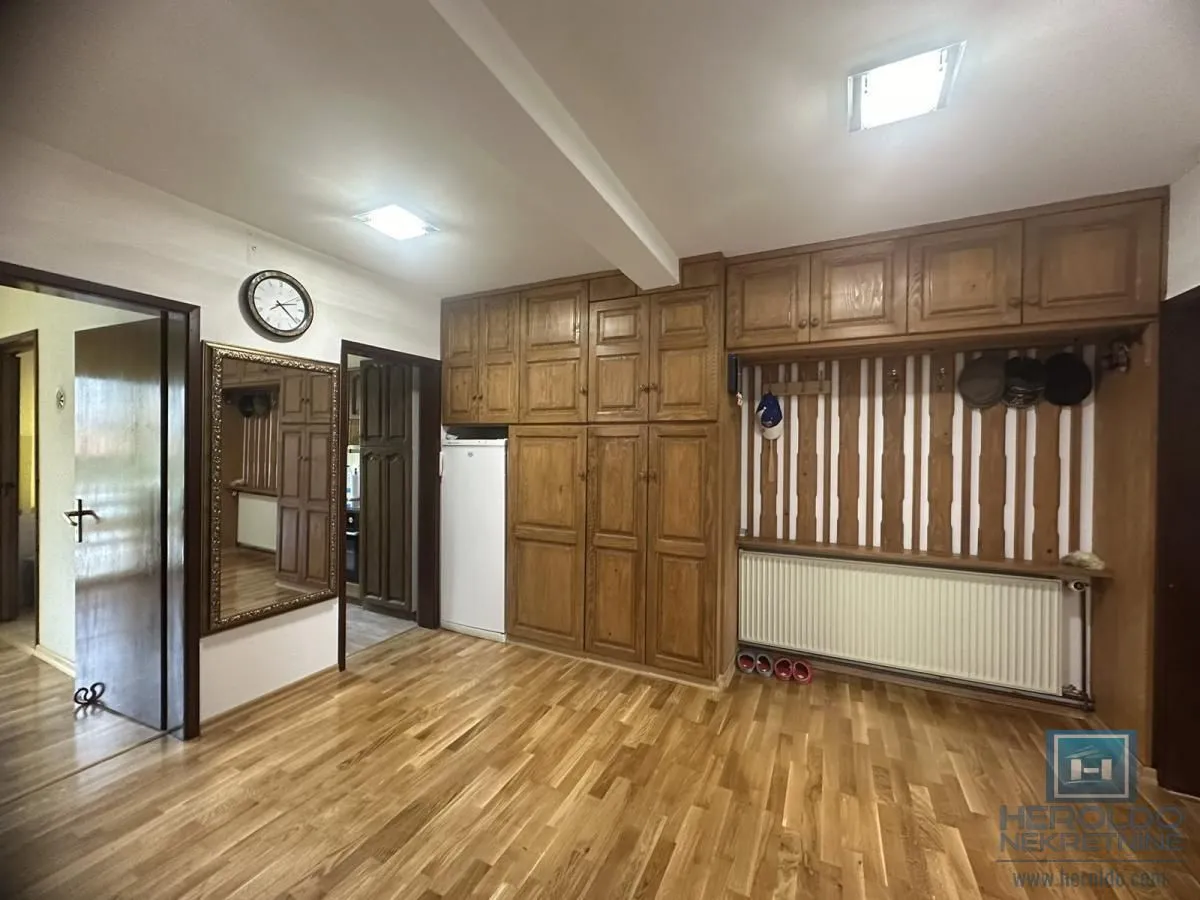 Prodaja, kuća, 300m², Ćuprija, Srbija