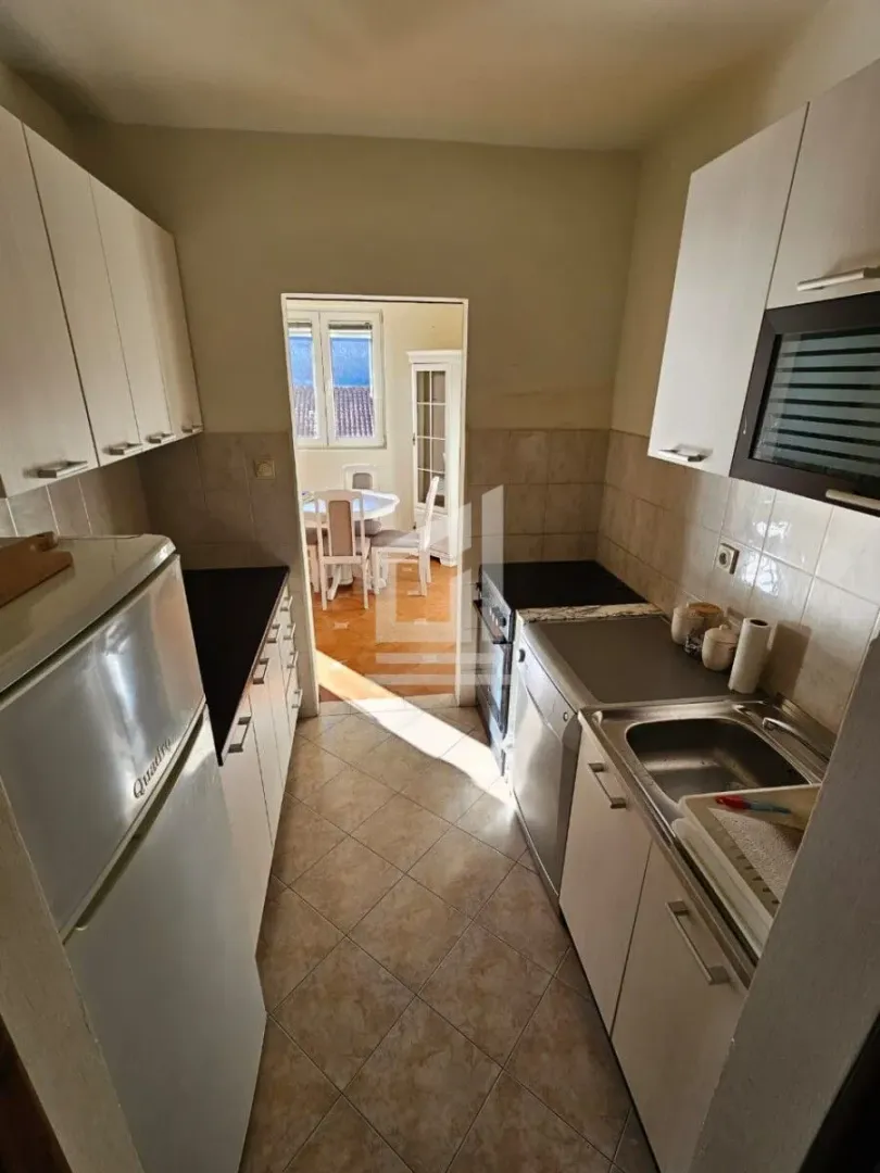 Prodaja, trosoban stan, 88m², Dobrota, Kotor