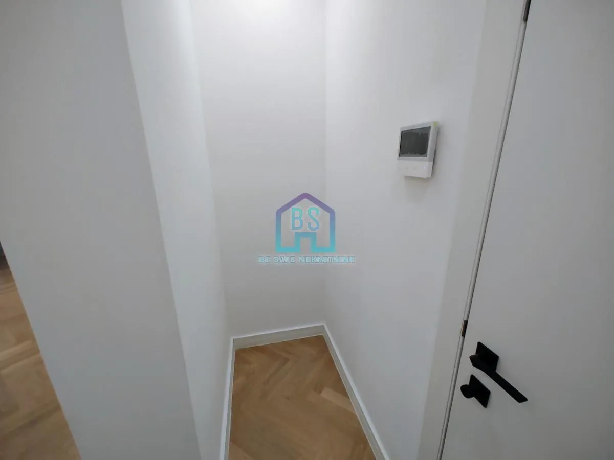 Prodaja, trosoban stan, 85m², Stari grad, Novi Sad