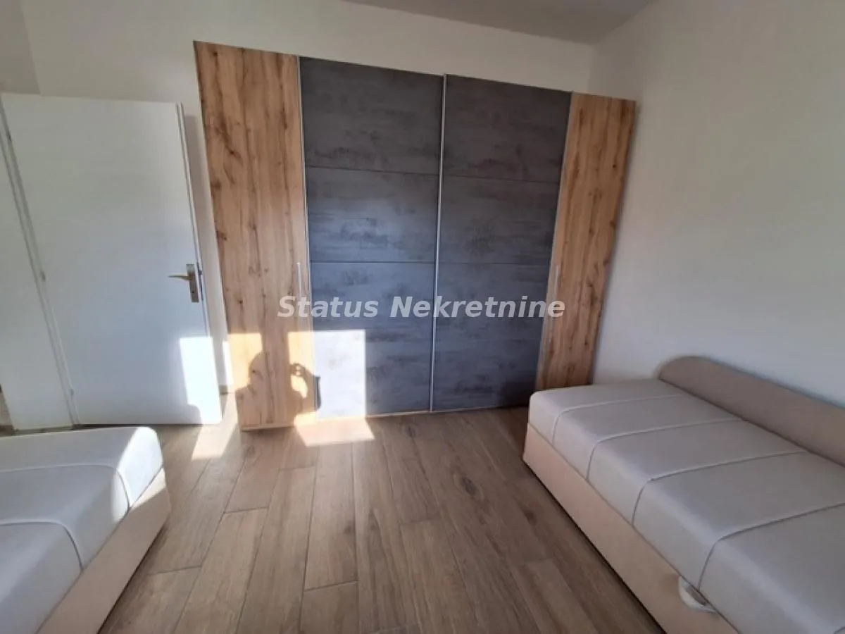 Izdavanje, trosoban stan, 70m², Petrovaradin, Novi Sad