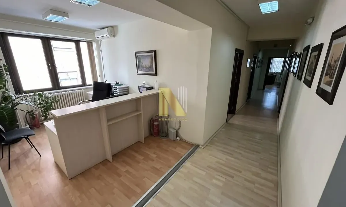 Rent, office space, 228m², Bulevar Oslobodjenja, Novi Sad Sve Podlokacije
