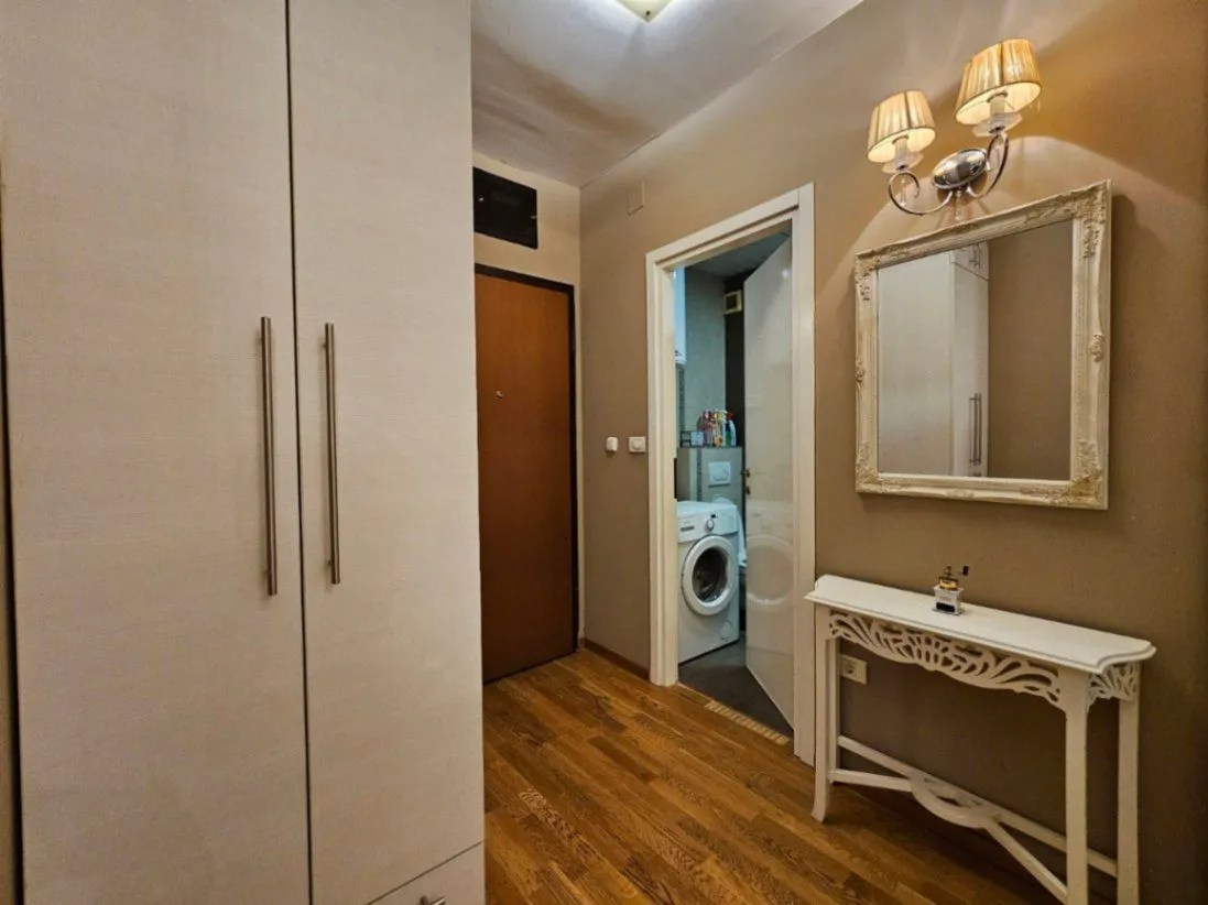 Izdavanje, dvosoban stan, 72m², City Kvart, Podgorica