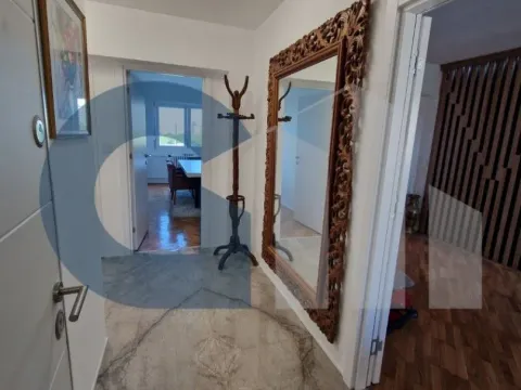 Prodaja, trosoban stan, 76m², Vračar, Šid - image 5