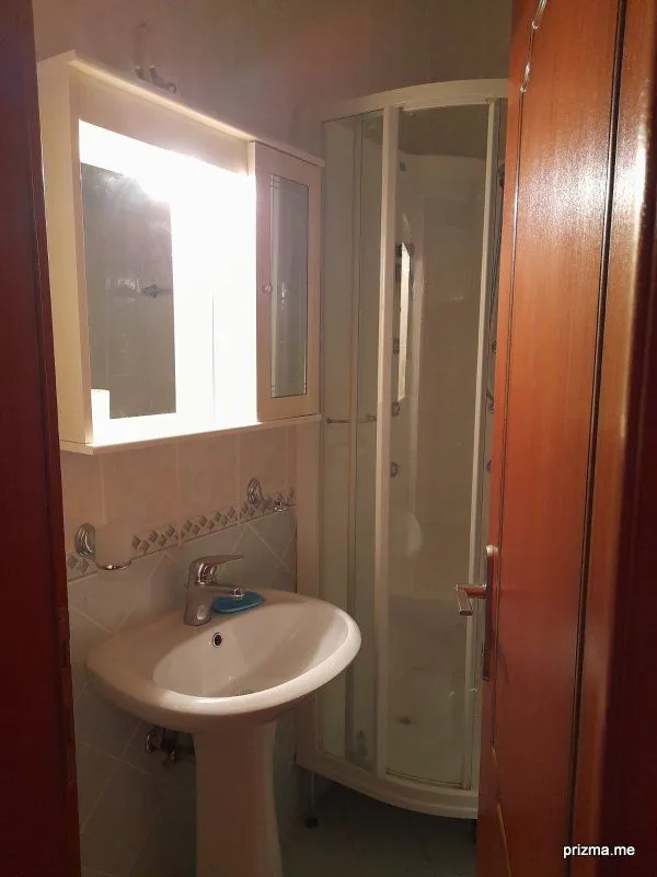 Prodaja, trosoban stan, 119m², Pobrežje, Podgorica