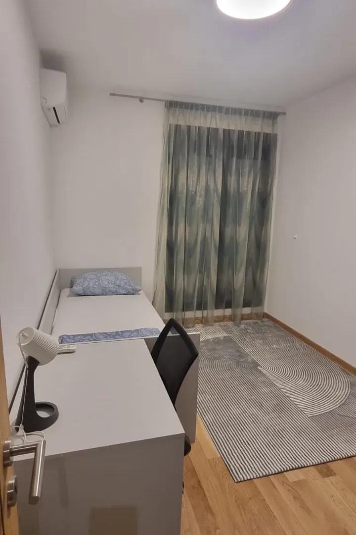Izdavanje, dvosoban stan, 60m², New City, Podgorica