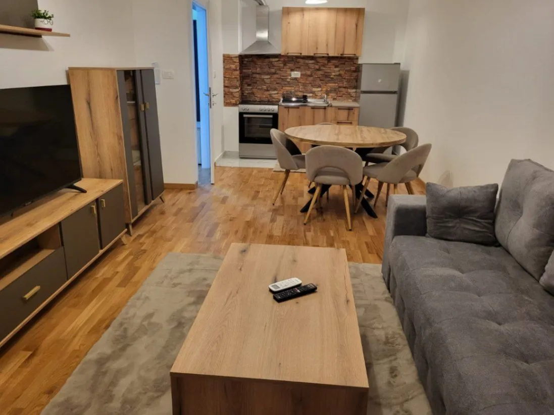 Izdavanje, jednosoban stan, 42m², Zagorič, Podgorica