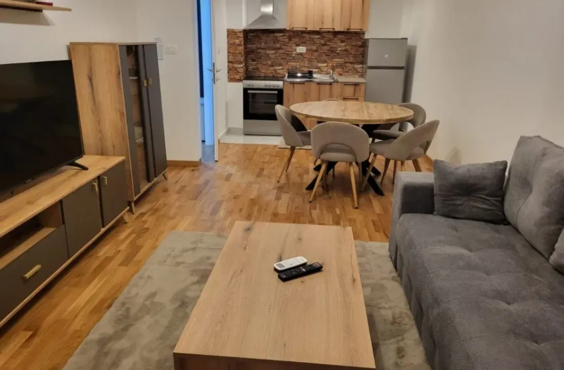 Izdavanje, jednosoban stan, 42m², Zagorič, Podgorica