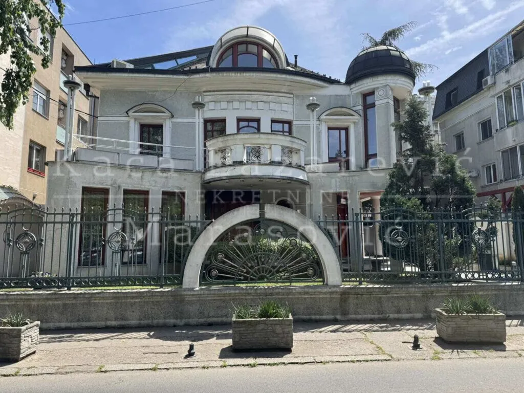 Rent, house, 650m², Autokomanda, Voždovac Sve Podlokacije