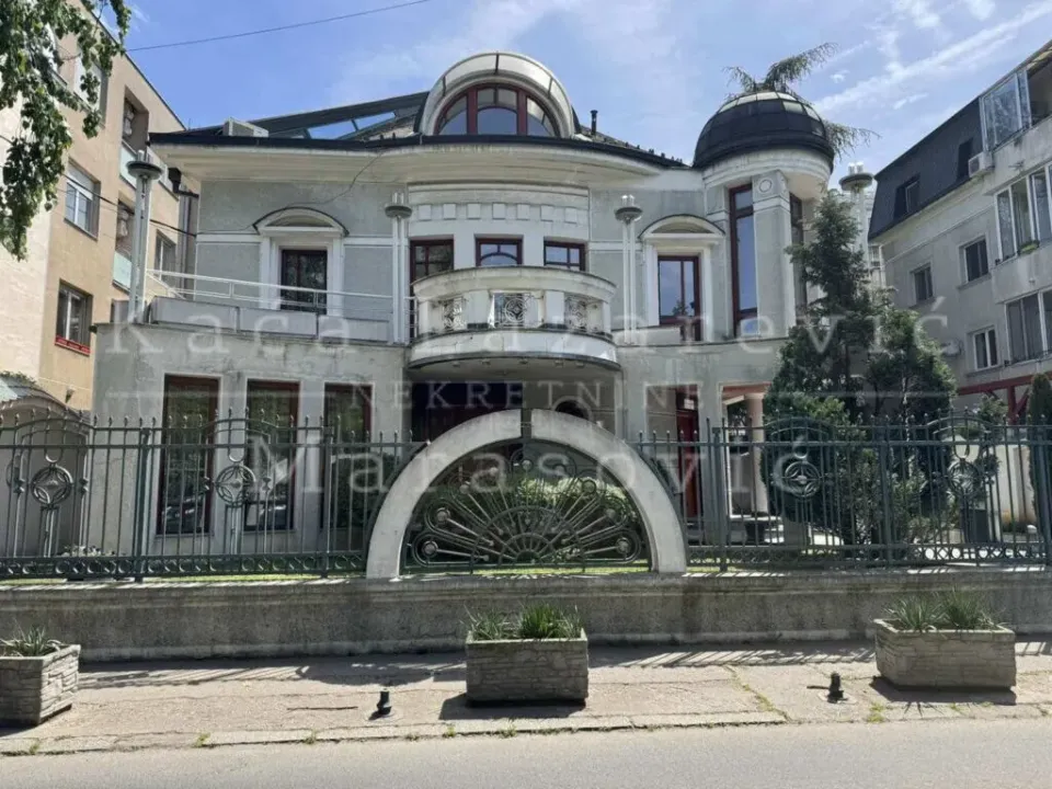 Rent, house, 650m², Autokomanda, Voždovac Sve Podlokacije