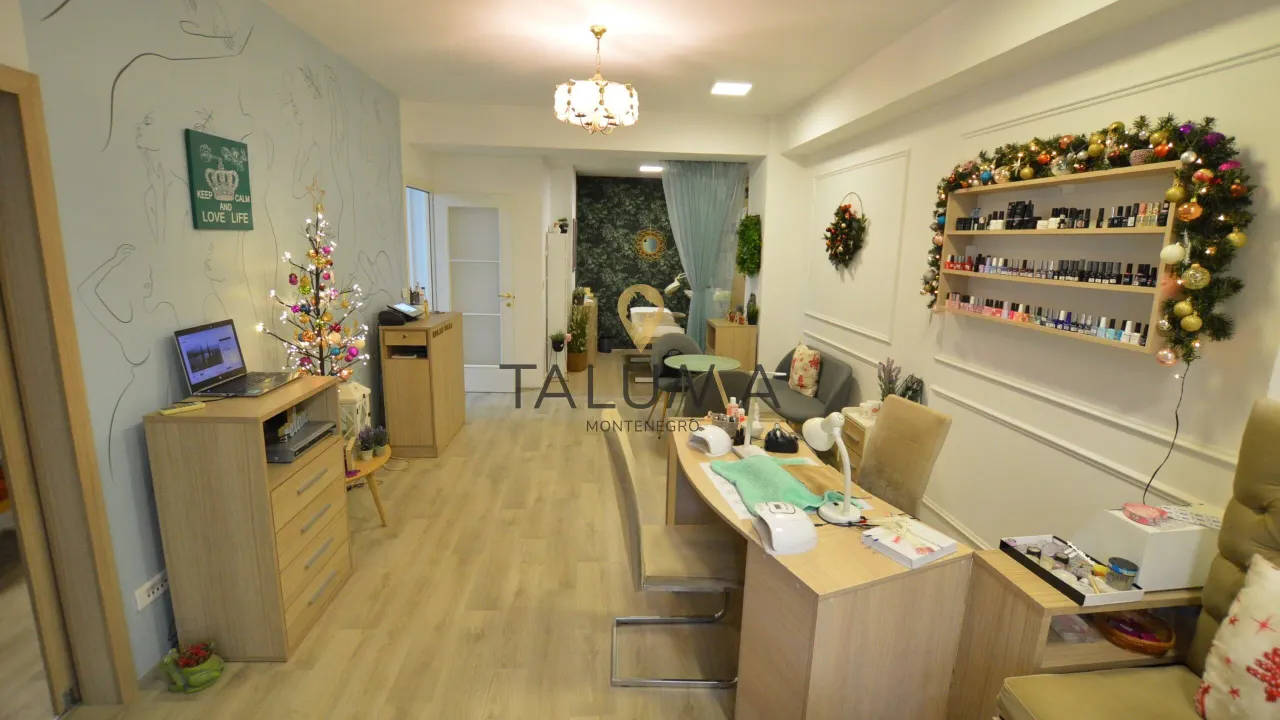 Rent, office space, 63m², City Kvart, Podgorica