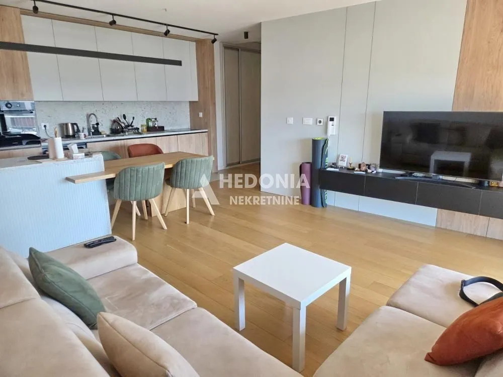 Izdavanje, poslovni prostor, 93m², Novi Beograd Blok 65, Novi Beograd Sve Podlokacije