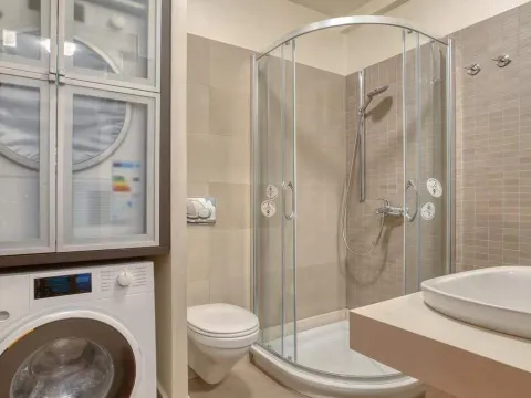 Izdavanje, dvosoban stan, 90m², Podgorica, Crna Gora - image 7