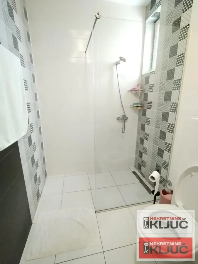 Rent, three bedroom apartment, 67m², Bulevar patrijarha Pavla, Novi Sad Sve Podlokacije