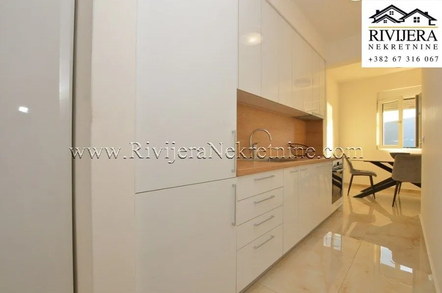 Prodaja, dvosoban stan, 87m², Đenovići, Herceg Novi