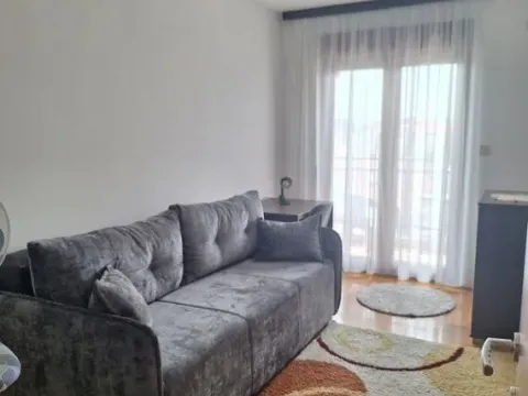 Izdavanje, dvosoban stan, 72m², Stari Aerodrom, Podgorica - image 5