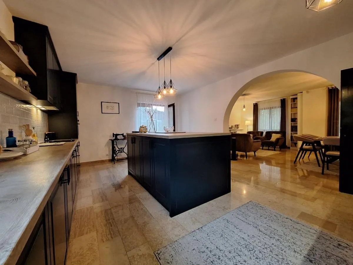 Sale, house, 254m², Beočin, Srbija