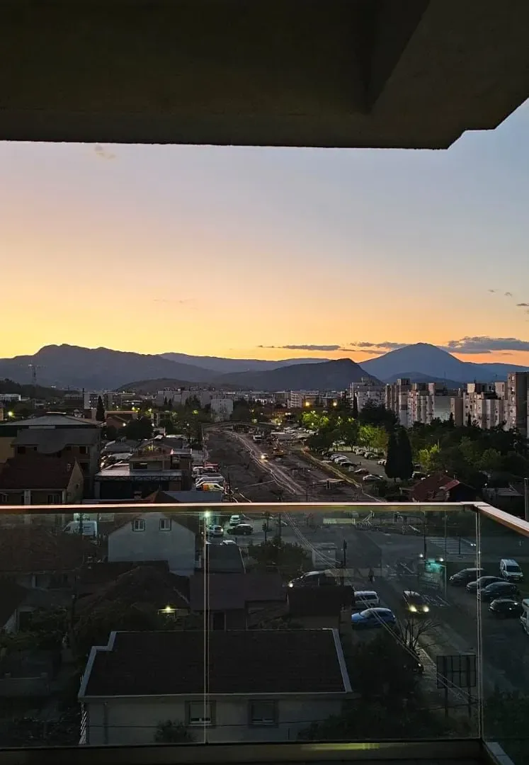 Izdavanje, dvosoban stan, 70m², Zagorič, Podgorica