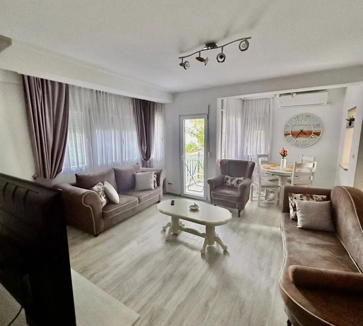 Rent, two bedroom apartment, 67m², Centar, Bar