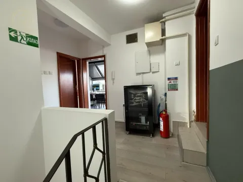 Rent, office space, 235m², Voždovac Sve Podlokacije, Beograd - image 10