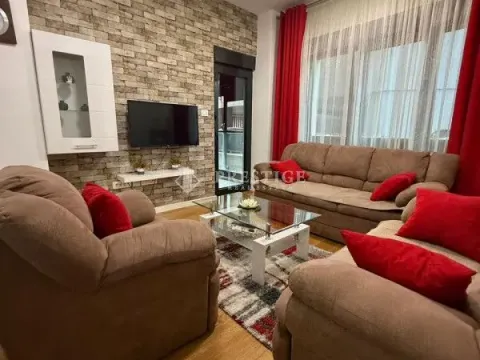 Rent, two bedroom apartment, 78m², Centar, Podgorica - image 2