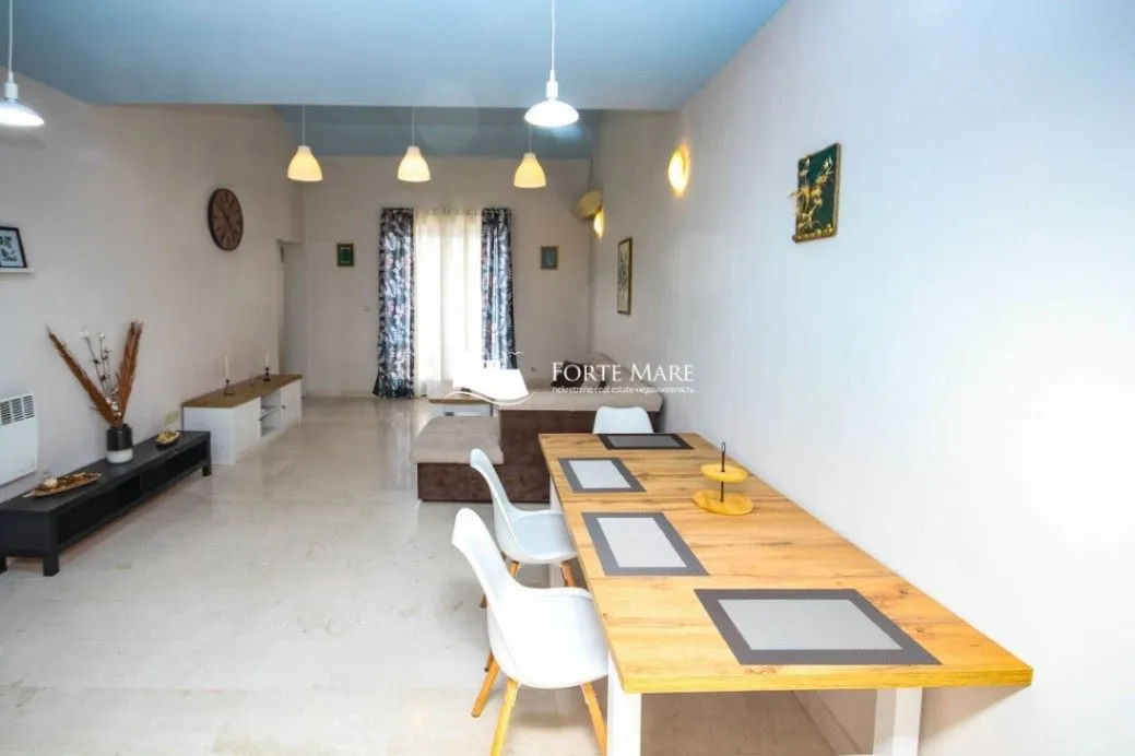Prodaja, dvosoban stan, 107m², Herceg Novi, Crna Gora