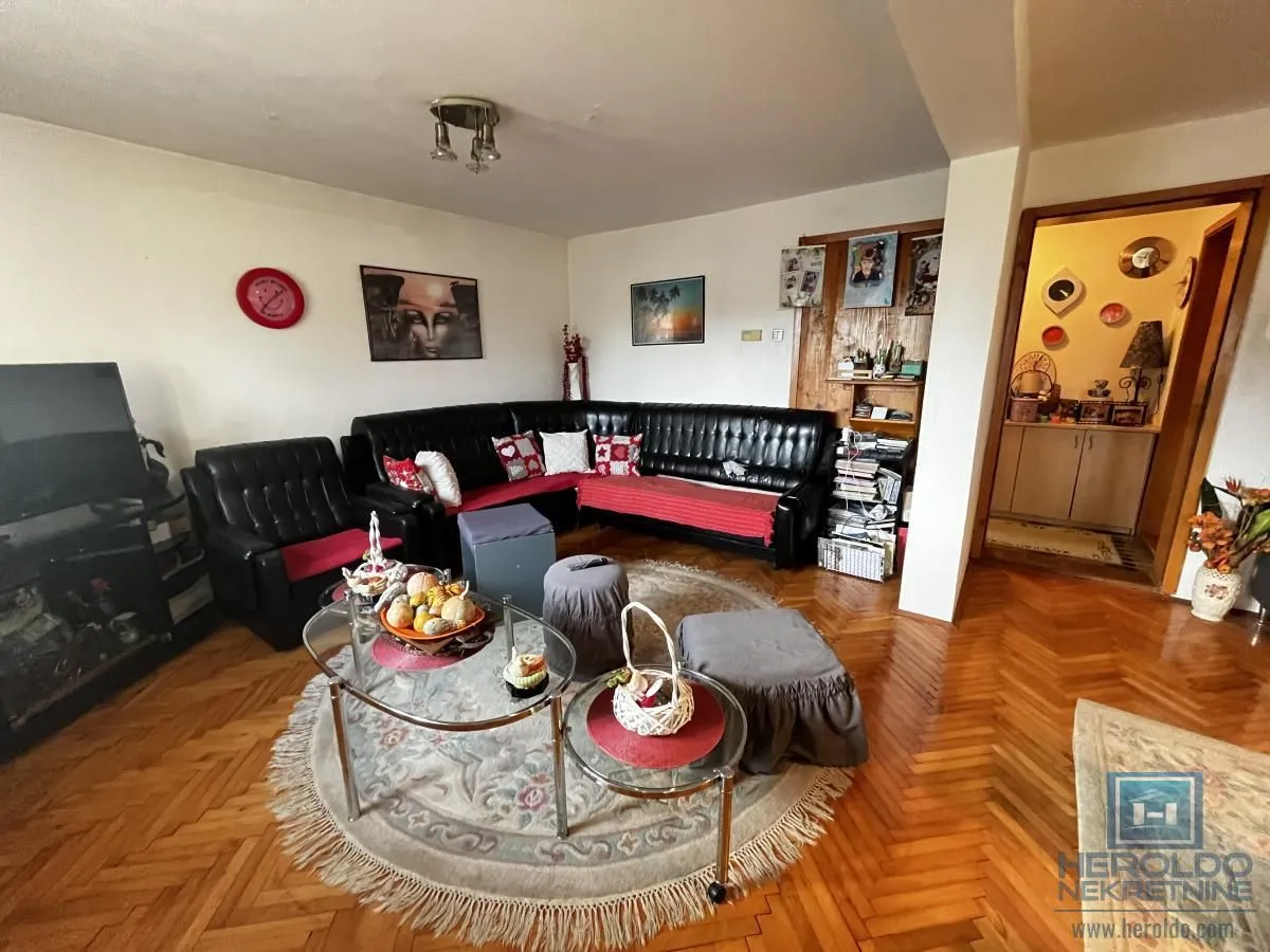 Prodaja, kuća, 218m², Budžino brdo, Jagodina