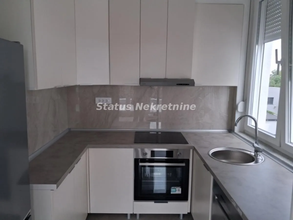 Rent, office space, 400m², Adamovićevo Naselje, Novi Sad Sve Podlokacije
