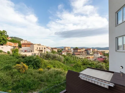 Prodaja, jednosoban stan, 36m², Tivat, Crna Gora - image 2