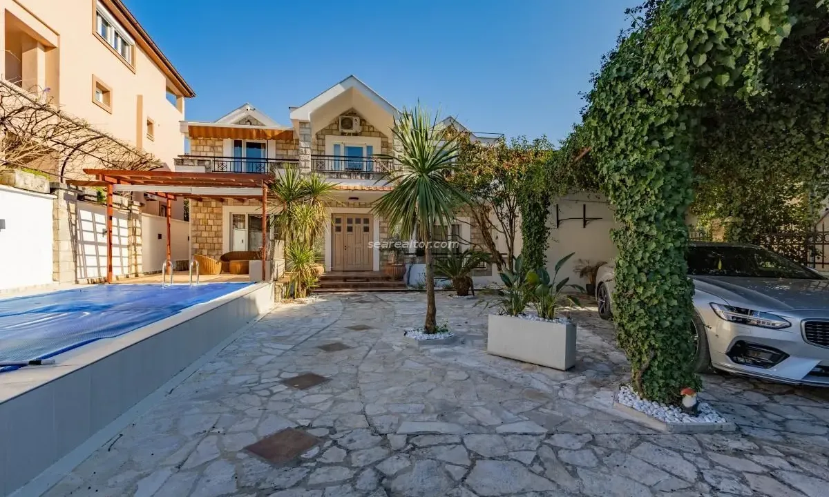 Prodaja, kuća, 234m², Mrčevac, Tivat