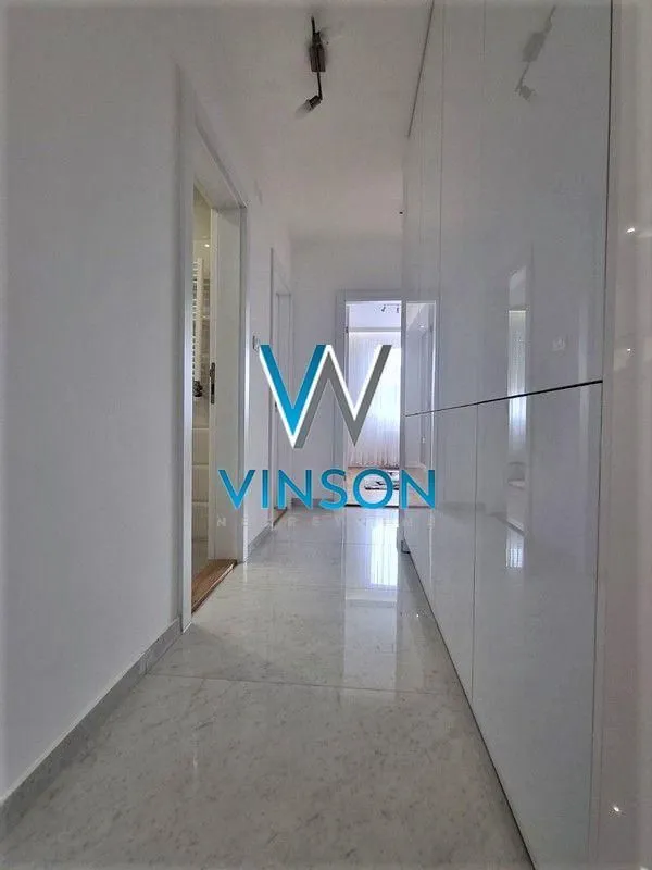 Prodaja, četvorosoban stan, 101m², Salajka, Novi Sad Sve Podlokacije