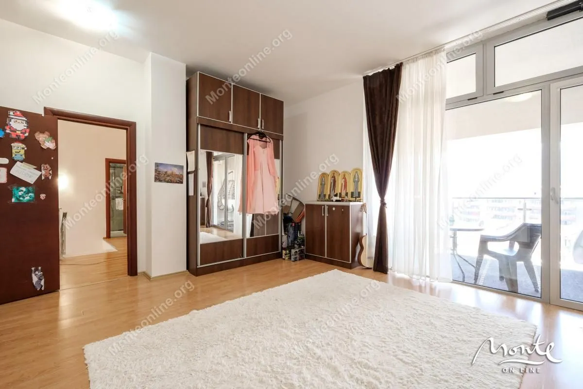 Sale, four bedroom apartment, 150m², Rozino, Budva