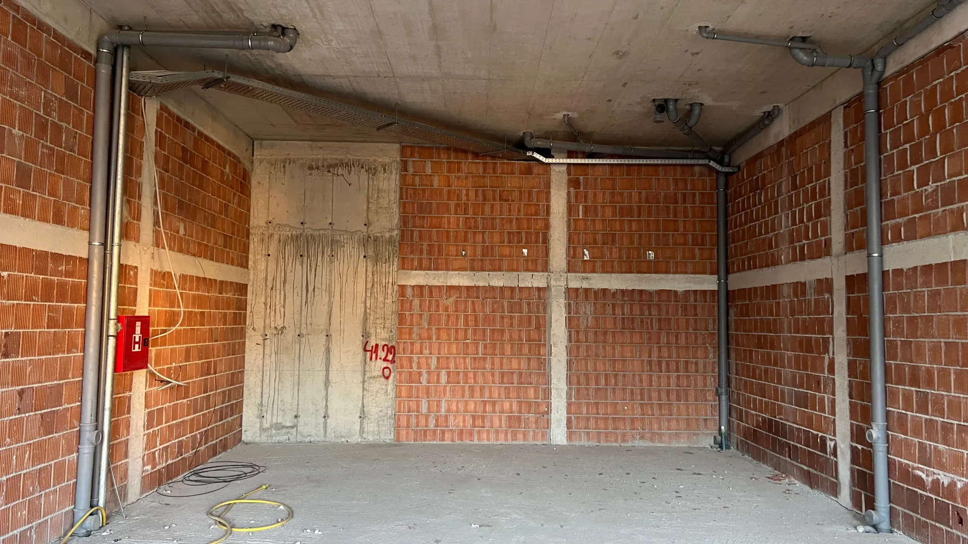 Izdavanje, poslovni prostor, 74m², Ljubović, Podgorica