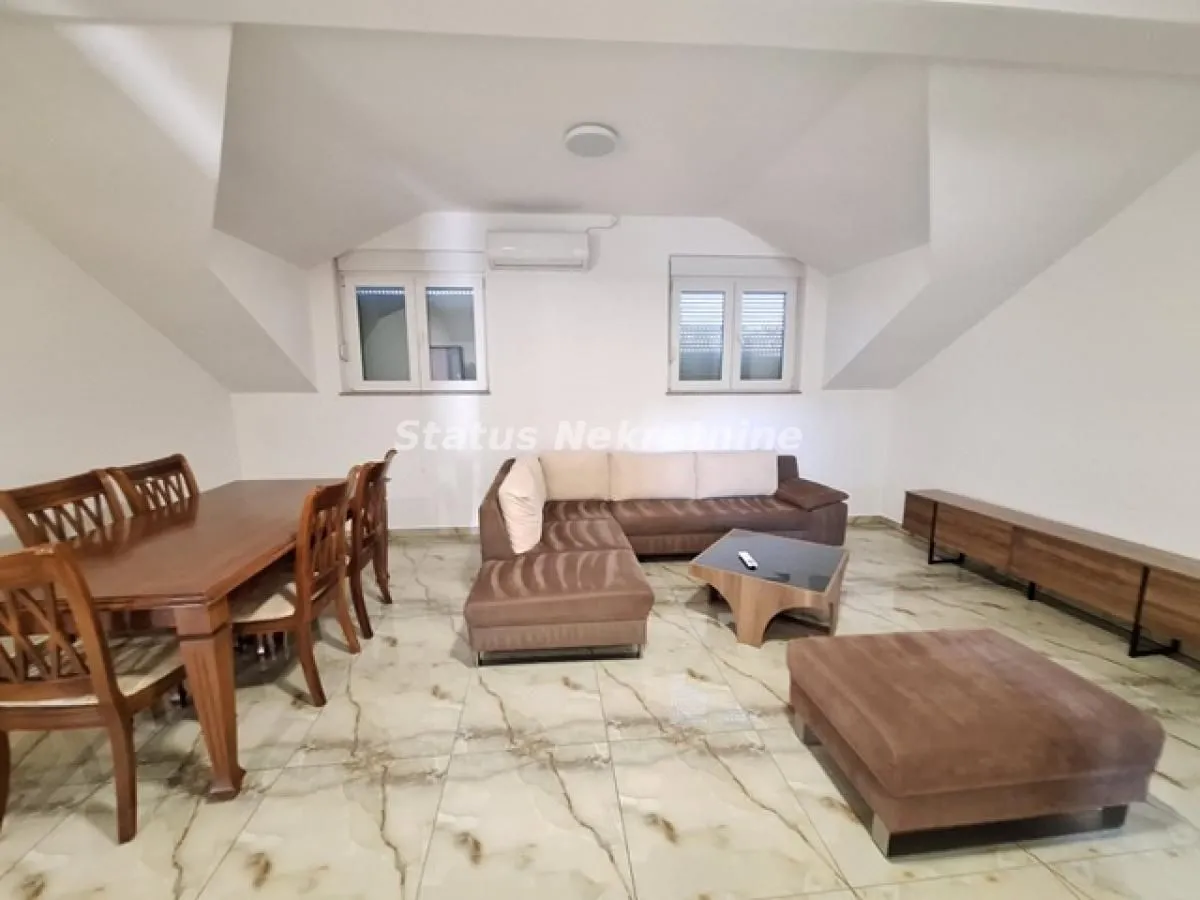 Izdavanje, trosoban stan, 70m², Petrovaradin, Novi Sad