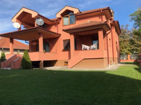 Prodaja, kuća, 300m2, Centar, Berane Prodaja, kuća, 300m2, Centar, Berane