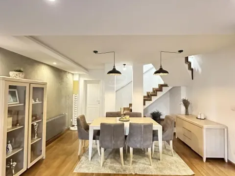 Prodaja, kuća, 300m², Lekino Brdo, Voždovac Sve Podlokacije - image 10