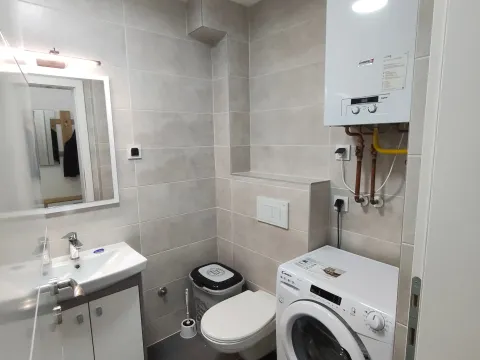 Prodaja, jednosoban stan, 43m², Centar, Loznica - image 5