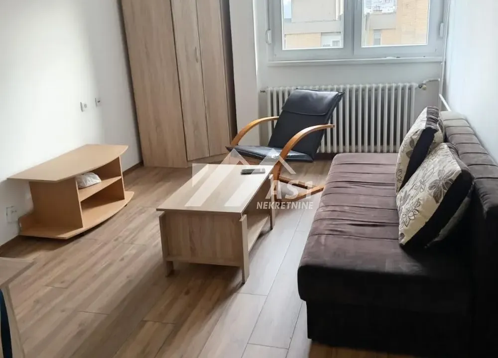 Izdavanje, trosoban stan, 54m², Grbavica, Novi Sad Sve Podlokacije