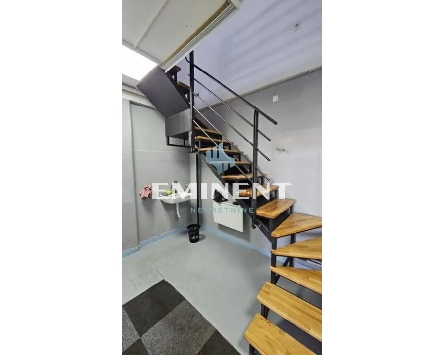 Rent, office space, 110m², Zemun Sve Podlokacije, Beograd