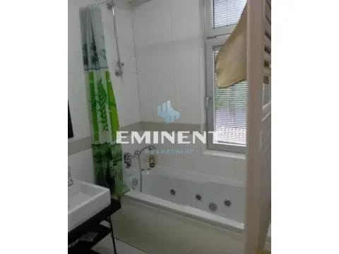 Izdavanje, trosoban stan, 98m², Savski Venac, Beograd - image 17