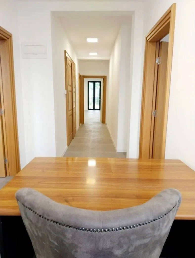 Rent, office space, 120m², Centar, Podgorica